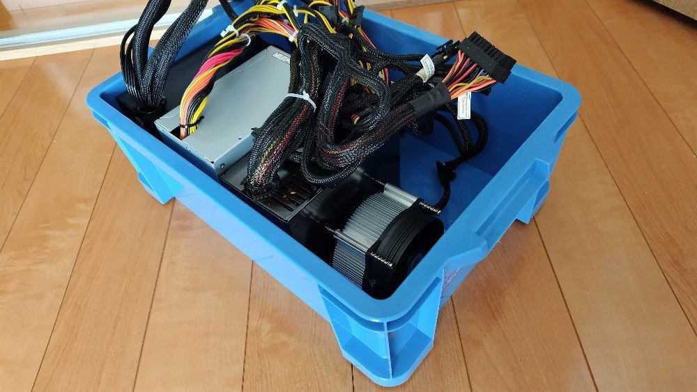 電源
