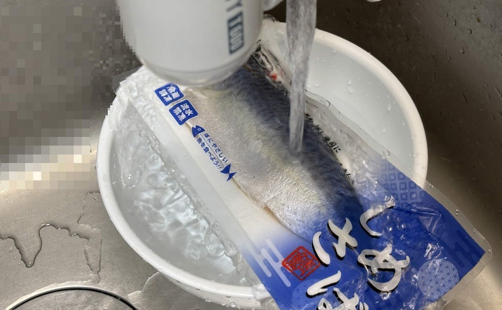 シンク奥の水垢がキモすぎたのでモザイクですw