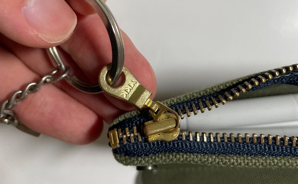 チャックはYKK