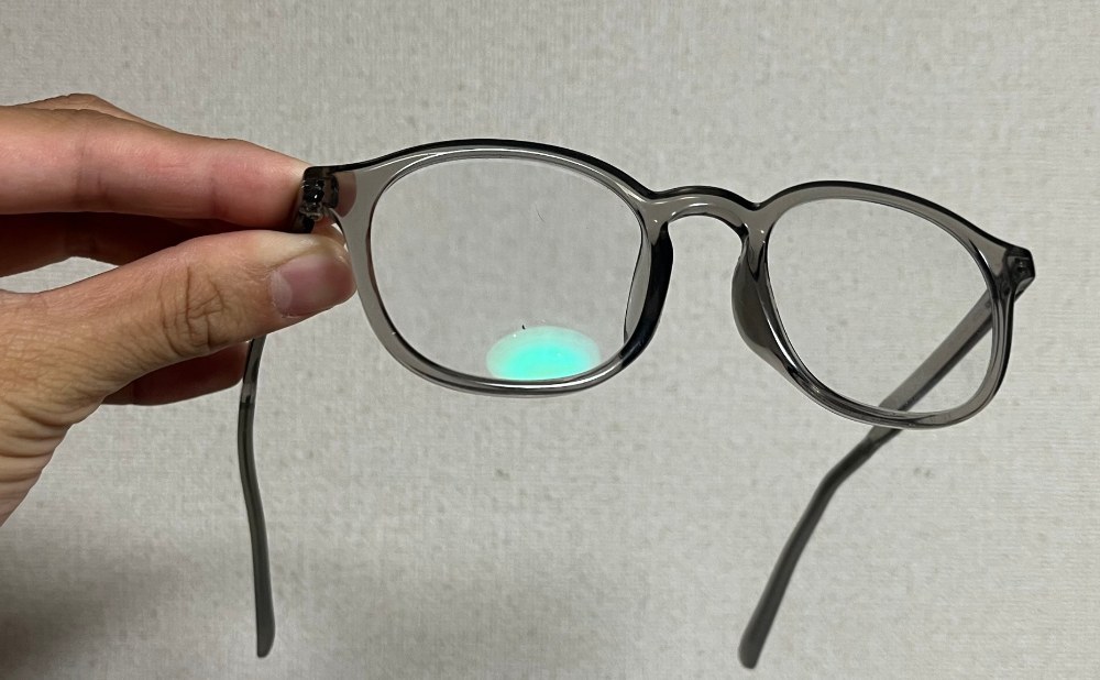 風呂と寝る時以外は大体つけています