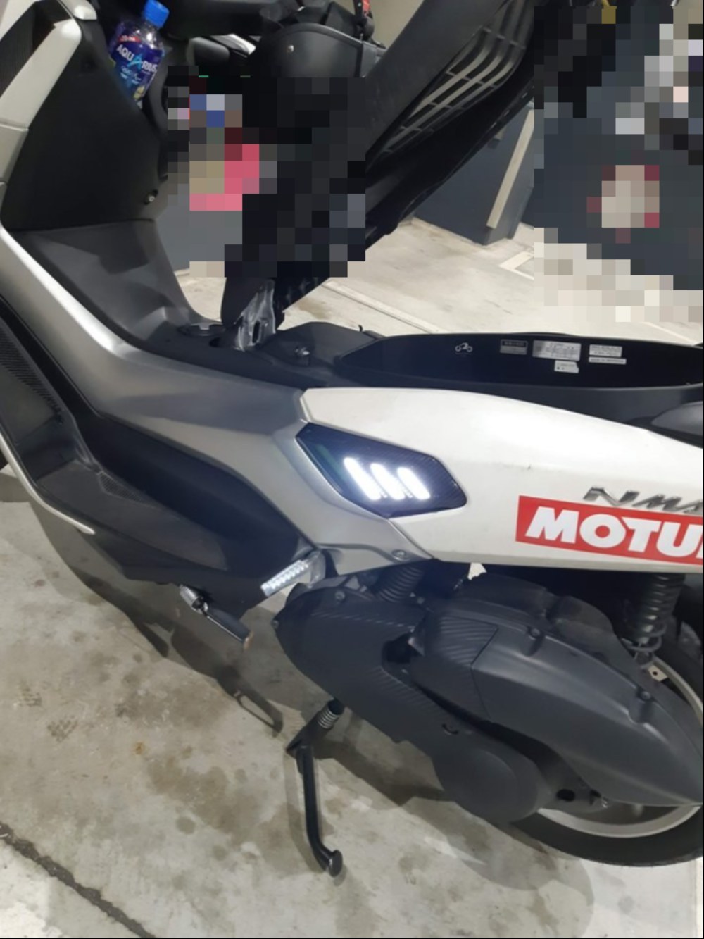 入れているオイルは2りんかんの部分合成量り売りです。MOTULではありません。