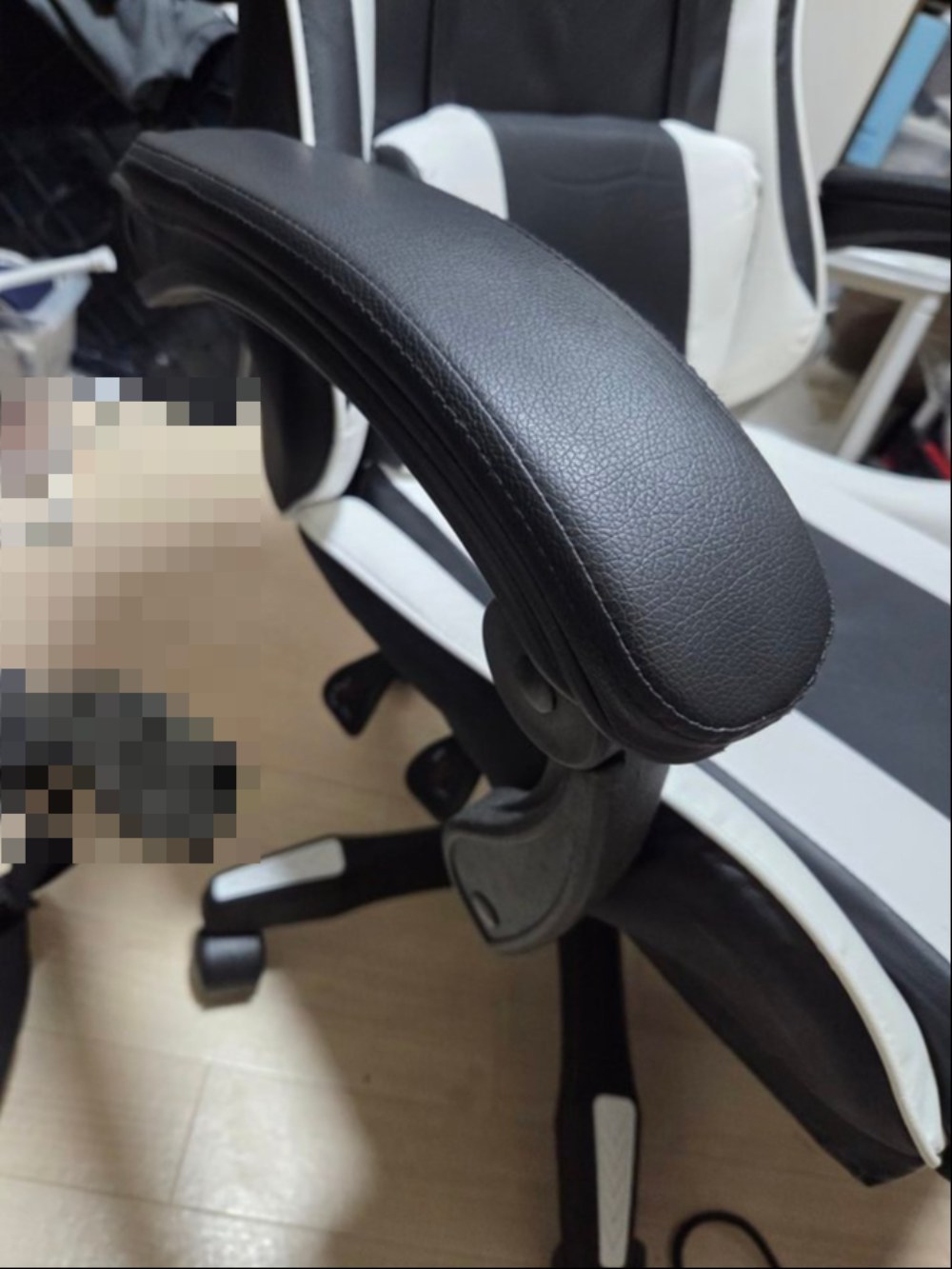 頑丈に見えるような精巧な作りをしています。