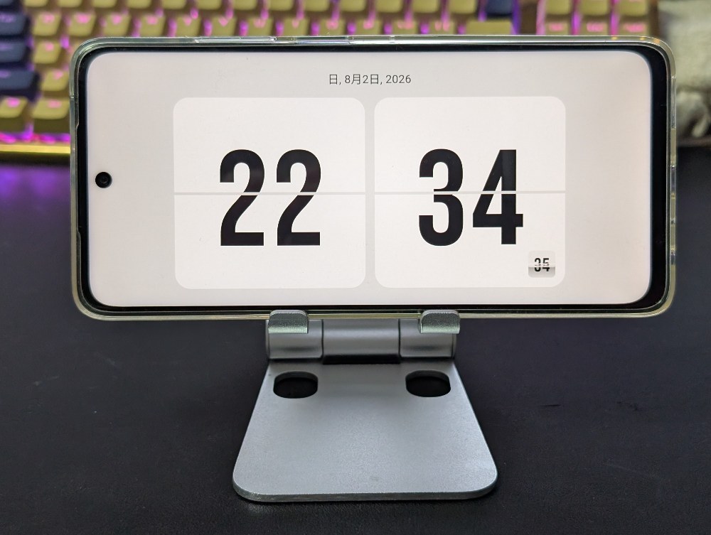 Wow Clockのフリップクロック。このアプリには他にも時計デザインはありますが、気に入りませんでした。