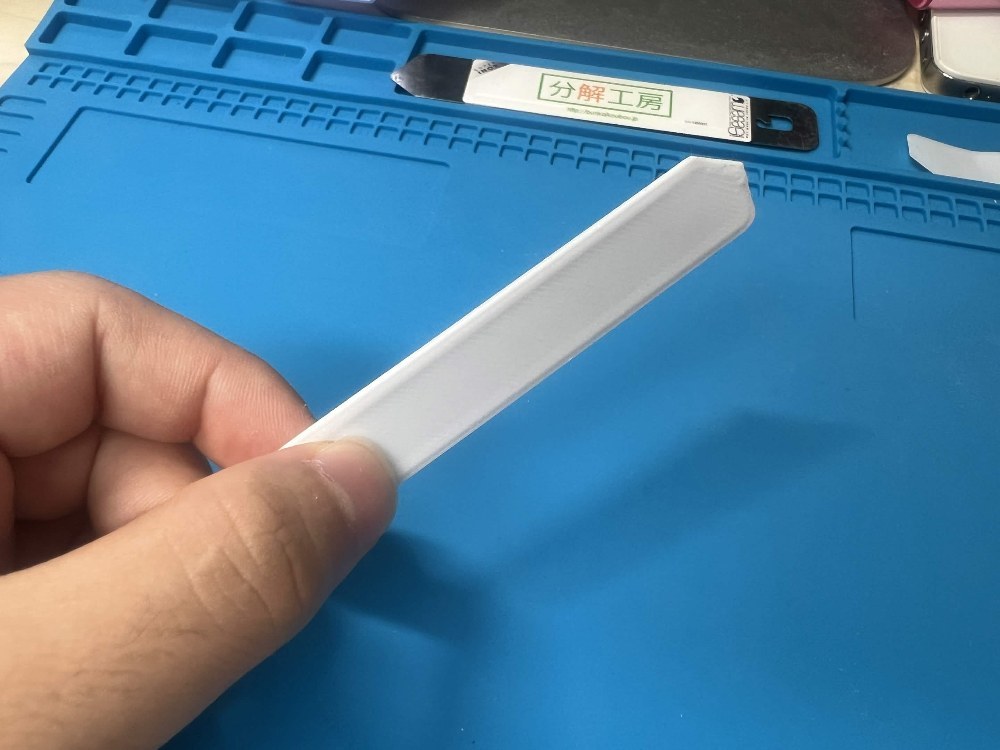 完成した2号。今度は力を加えても変形しない!トライアンドエラーは大事だね!