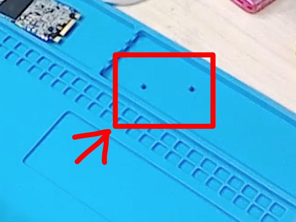 ゴマつぶかコバエのような小ささ。せめてもうすこし長かったら...