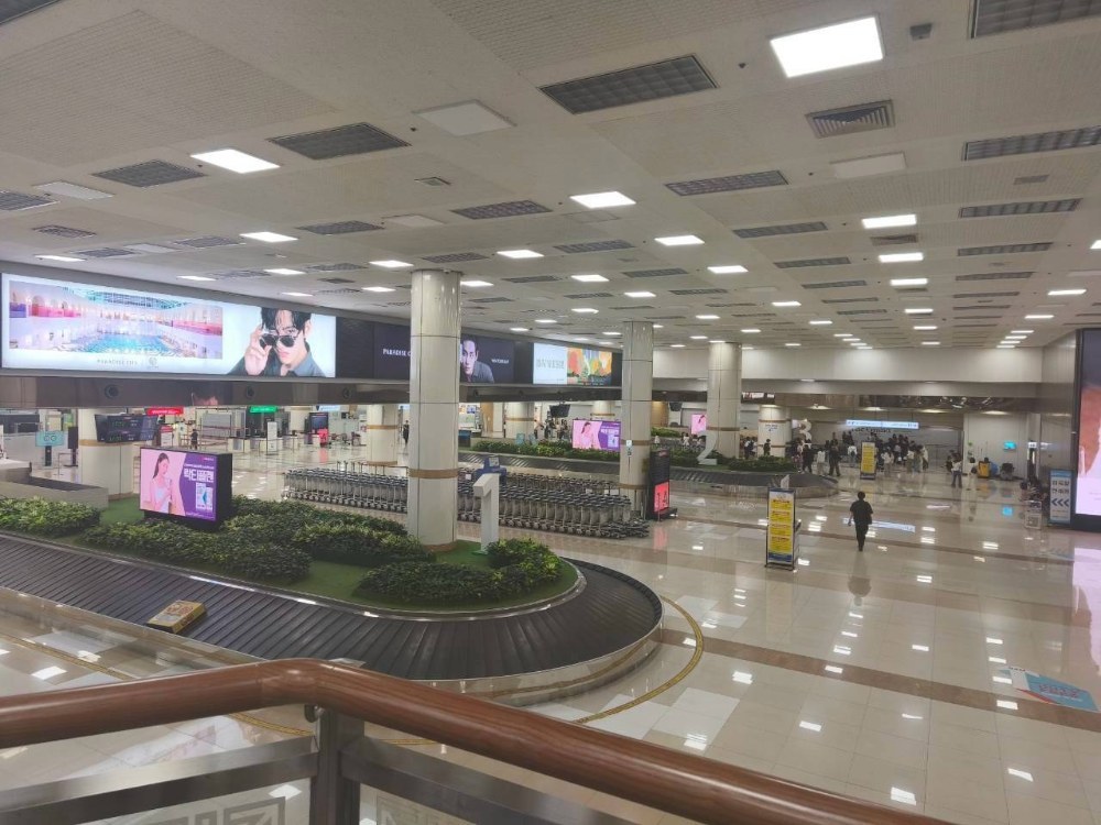 金浦国際空港，名前どう読めばいいのこれ。