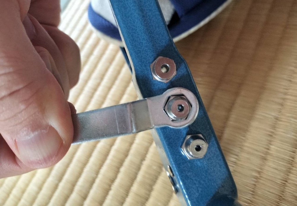他サイズのノーズピースは本体にとまっています。