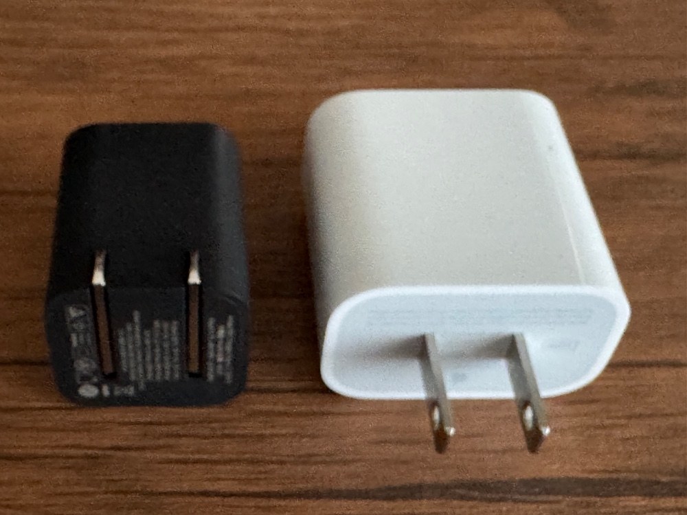 Apple純正は折りたたみ不可