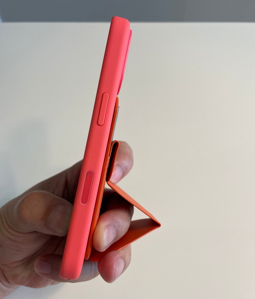 スマホリング代わりに握ってみる