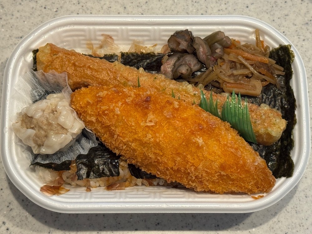 キャンペーンのシュウマイ付きのり弁当