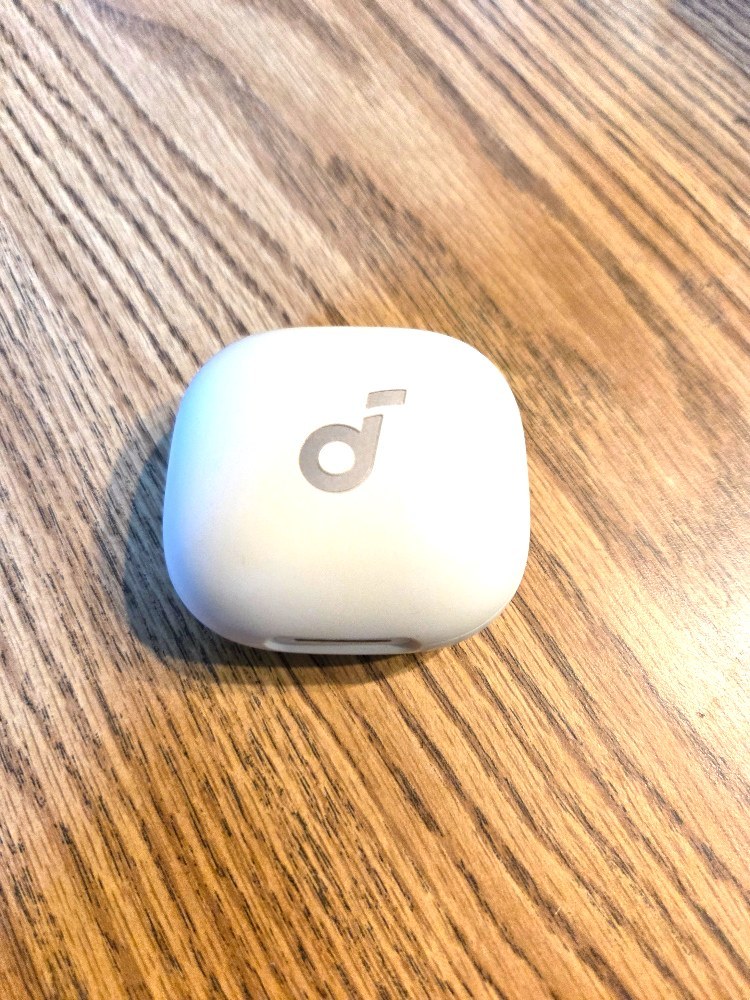 SoundcoreP40i　オフホワイト