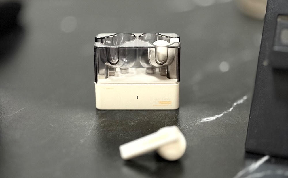 俺の耳を圧迫し破壊しかけたイヤホン(画像は使い回し)