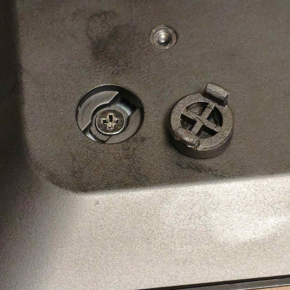 ゴム足