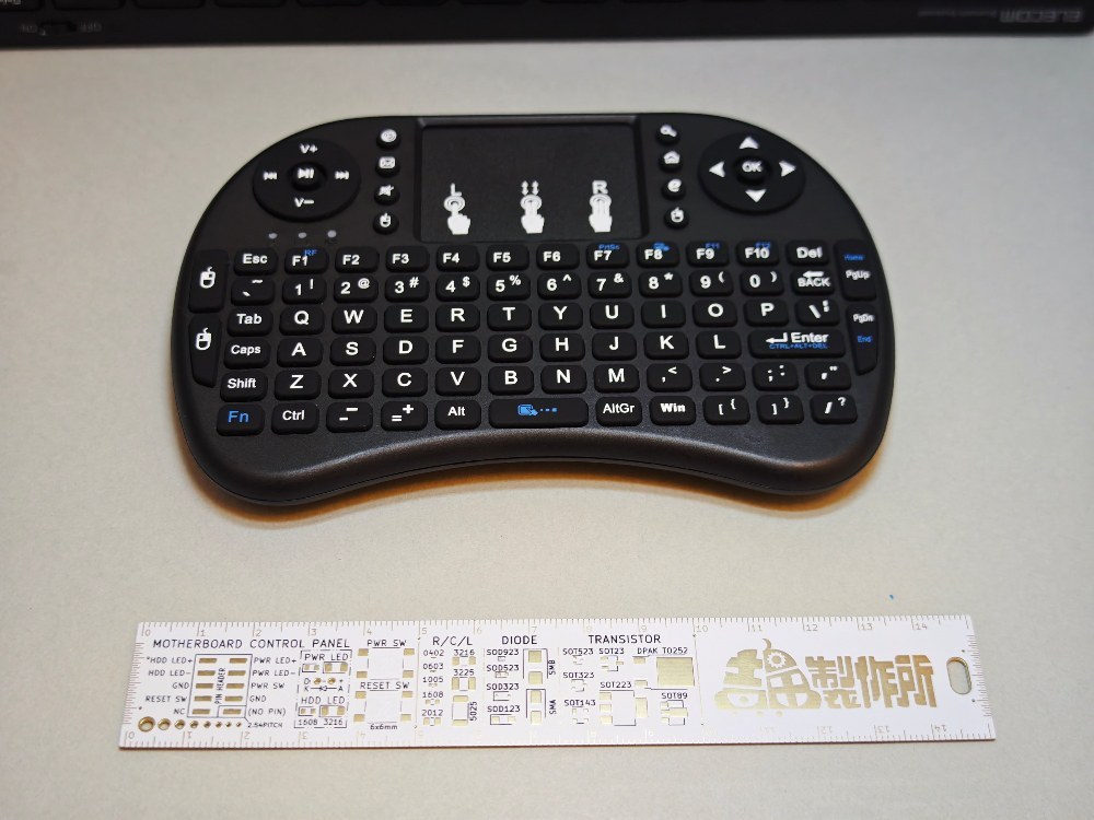MRSVI I8 2.4G ミニワイヤレスキーボード