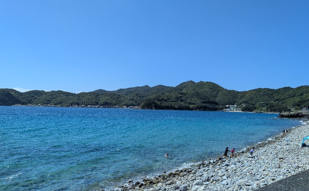 愛南町の海。素晴らしくきれい。