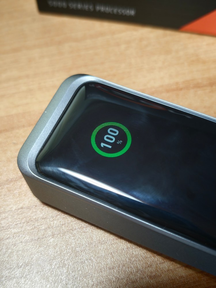 発色も結構いいです。安物のスマートウォッチよりきれいかと。