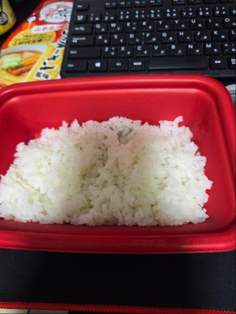清らかなホワイト。あちきの肌もホワイティー。