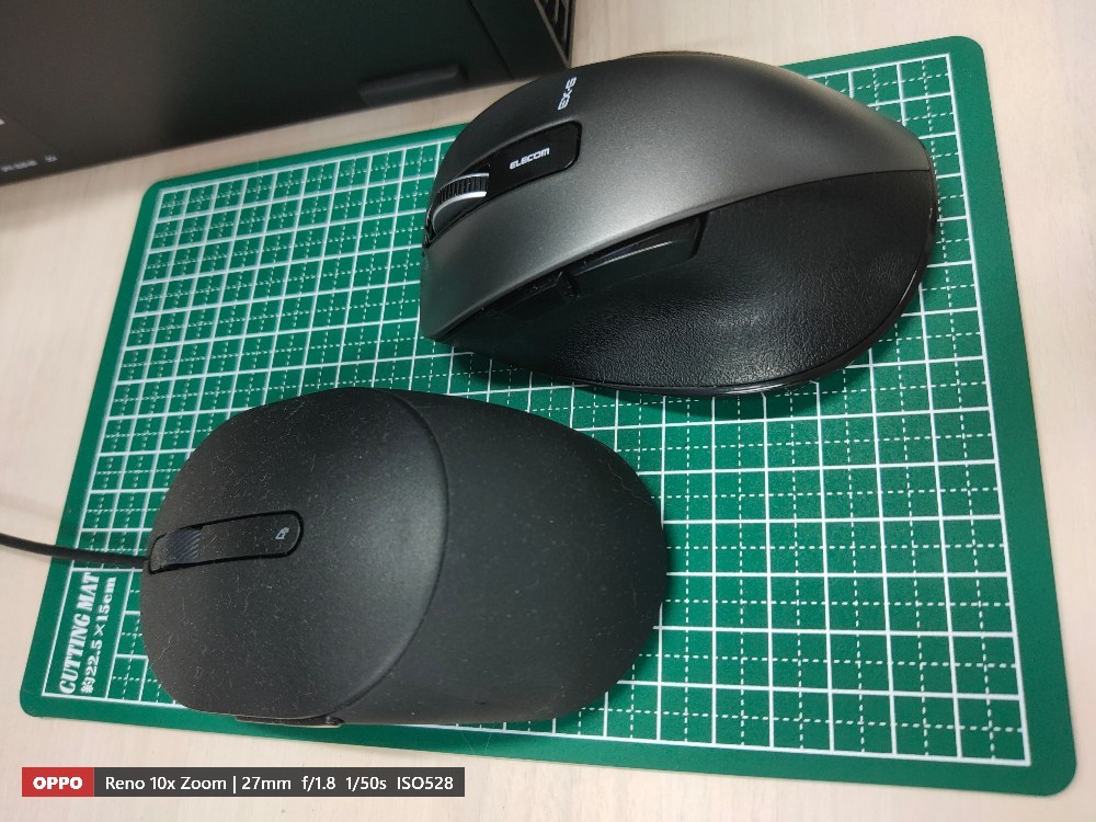 ダイソーのカッターマット2
