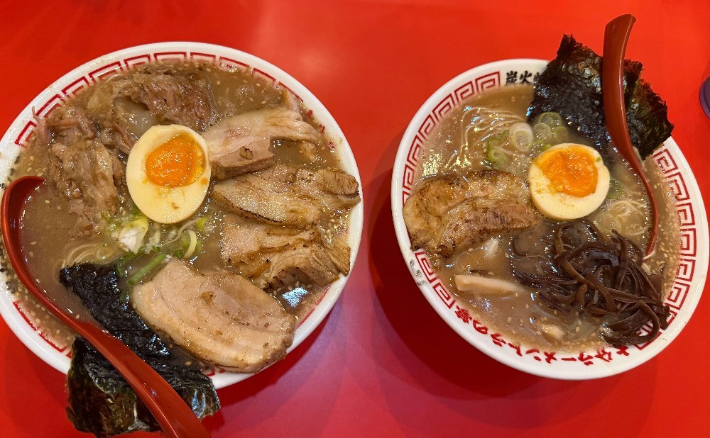 筆者が頼んだのは左