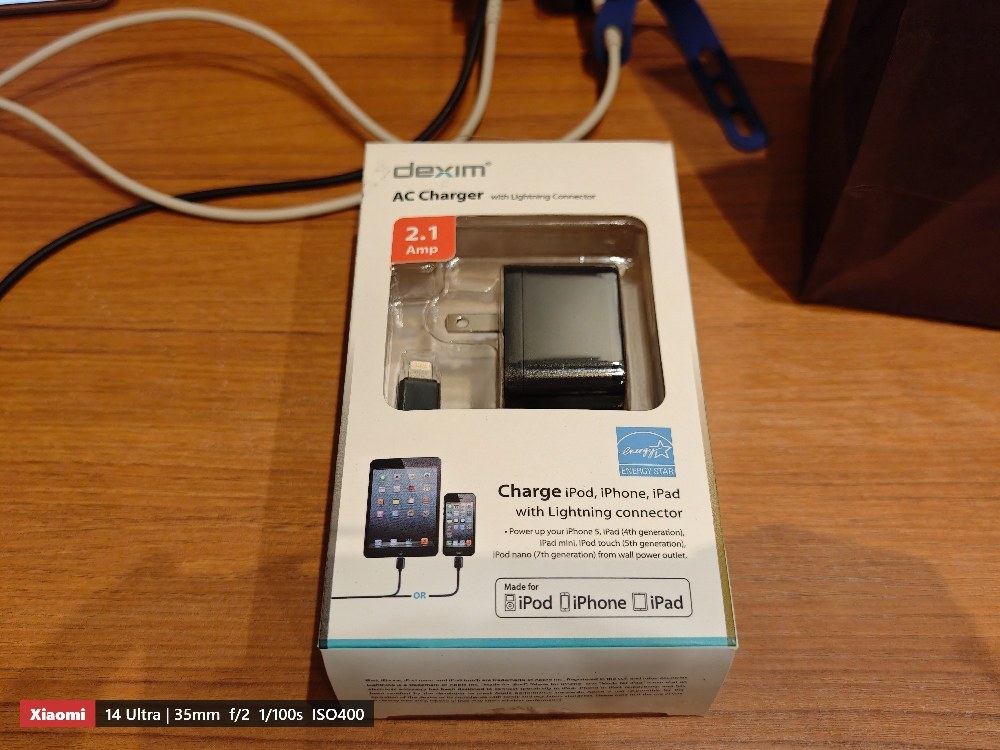 AC Charger with Lightning connector