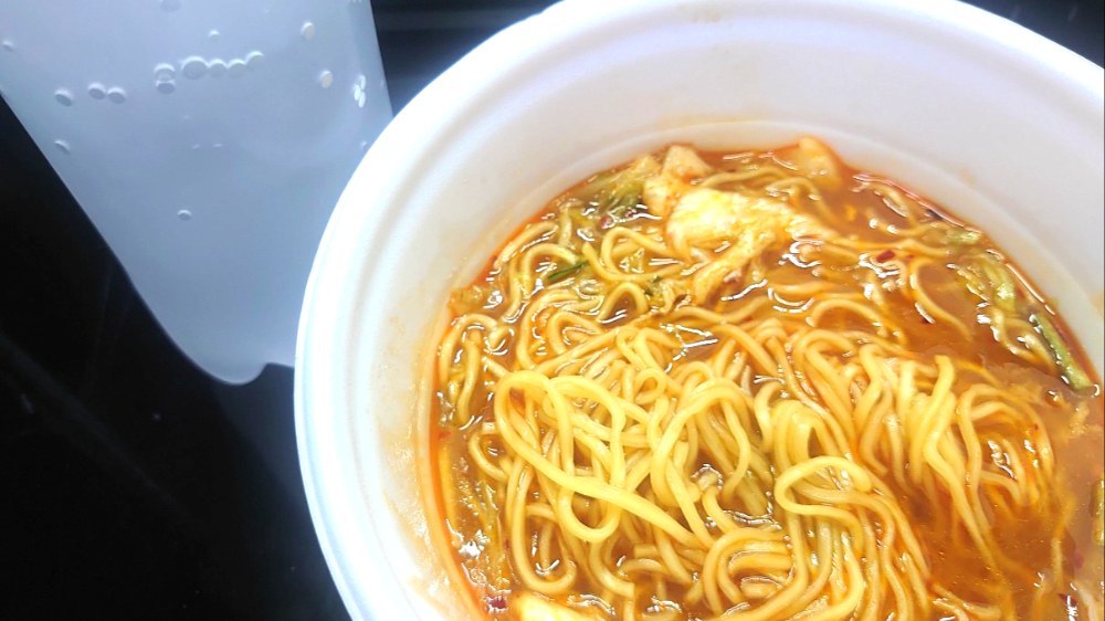 炭酸水を添えて