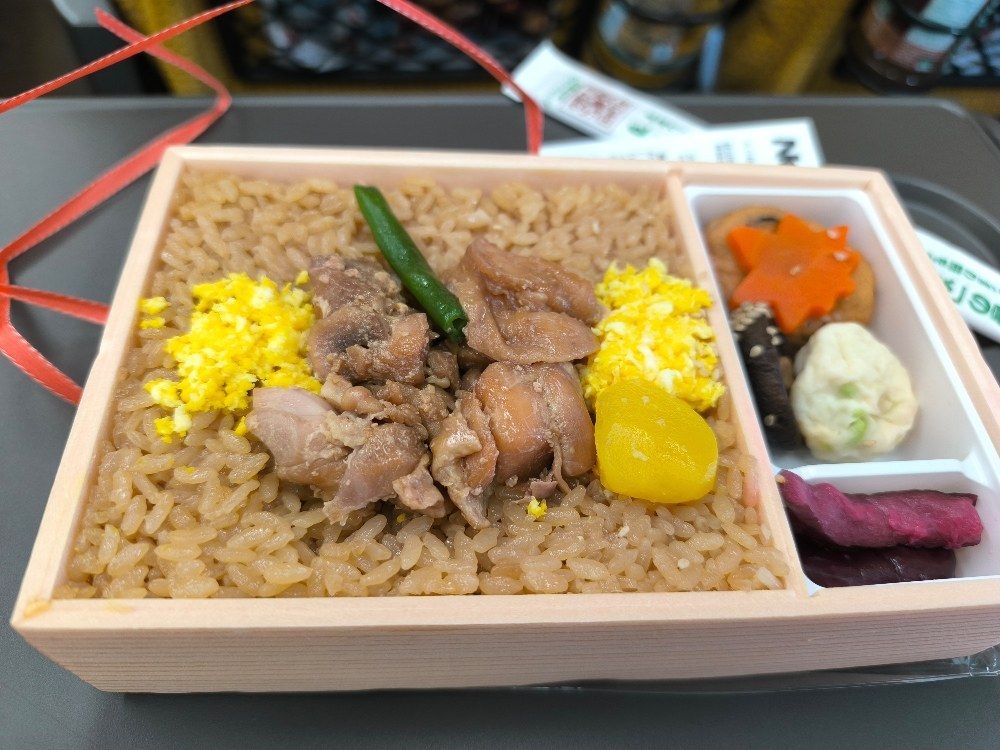 鶏めし弁当
