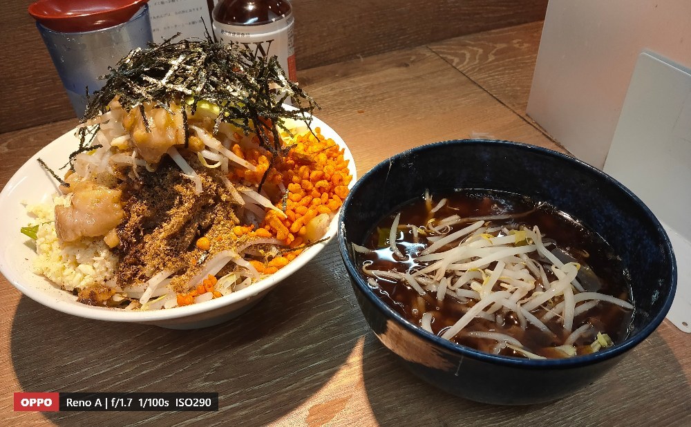 これもつけ麺、つけ麺が食べやすい!