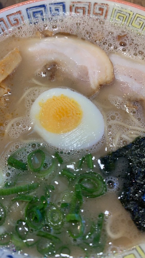 スープは意外とサラサラ