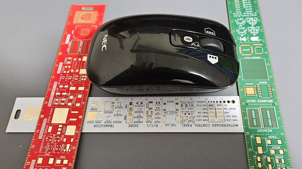 三本あるからこそできる長さのはかり方…