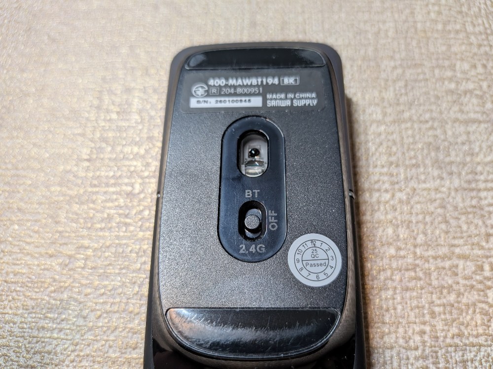 BluetoothとUSB-Aのどちらでも接続可能（スイッチで切替）