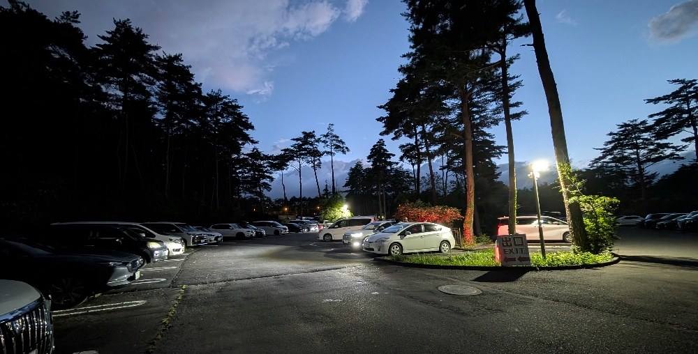富士山パーキングは緑が多いです
