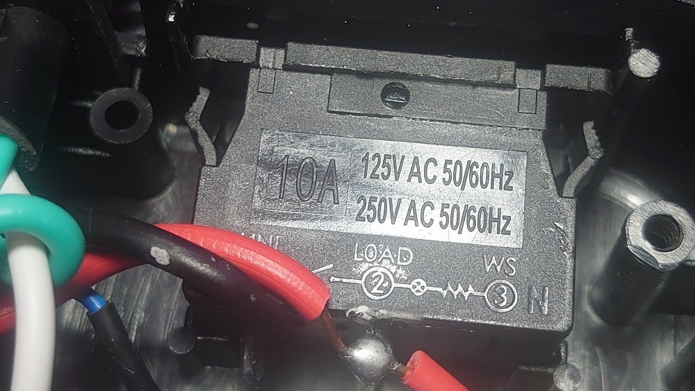 [10A] 125V AC50/60Hz表記