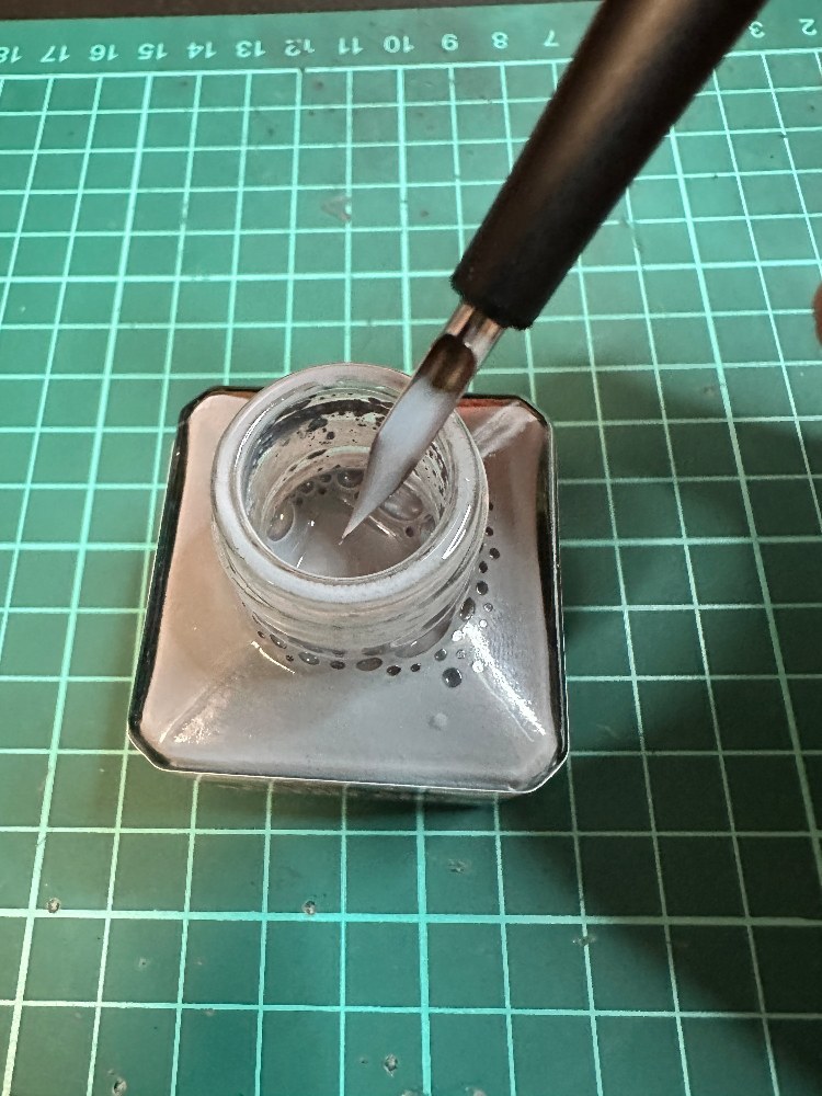 実際にインクを浸けるとこんな感じ