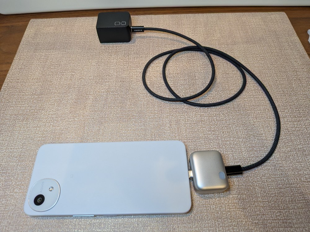 パターン①：充電する機器に挿す