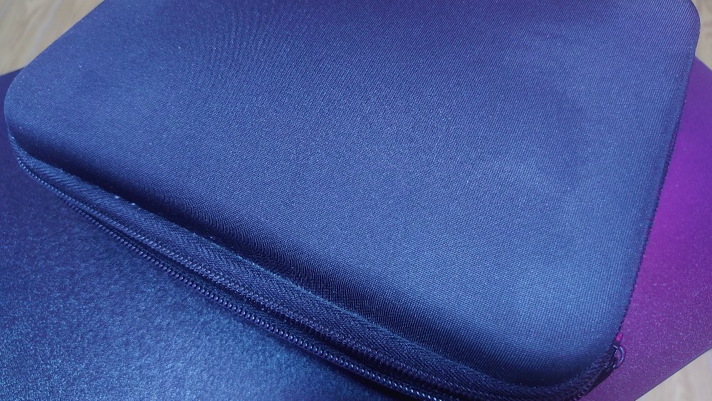 専用ケースに格納されています、この点は良い