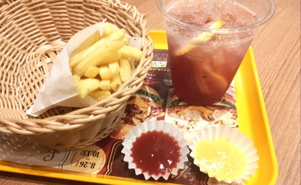 フレンチフライ（R）とレモクラソーダ（T）②