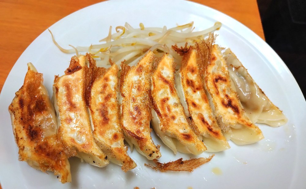 餃子8個