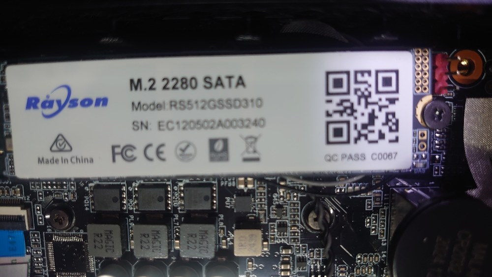 M.2 2280 SATA接続