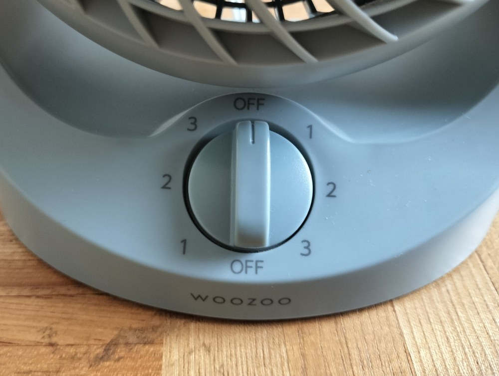 無限回転のロータリスイッチ。