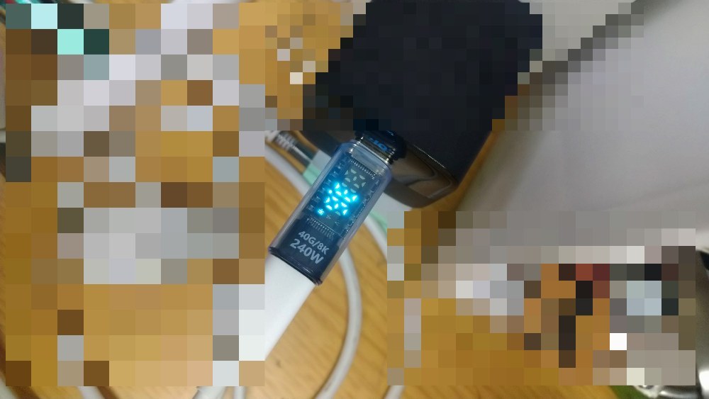 机が汚すぎるのでモザイク。