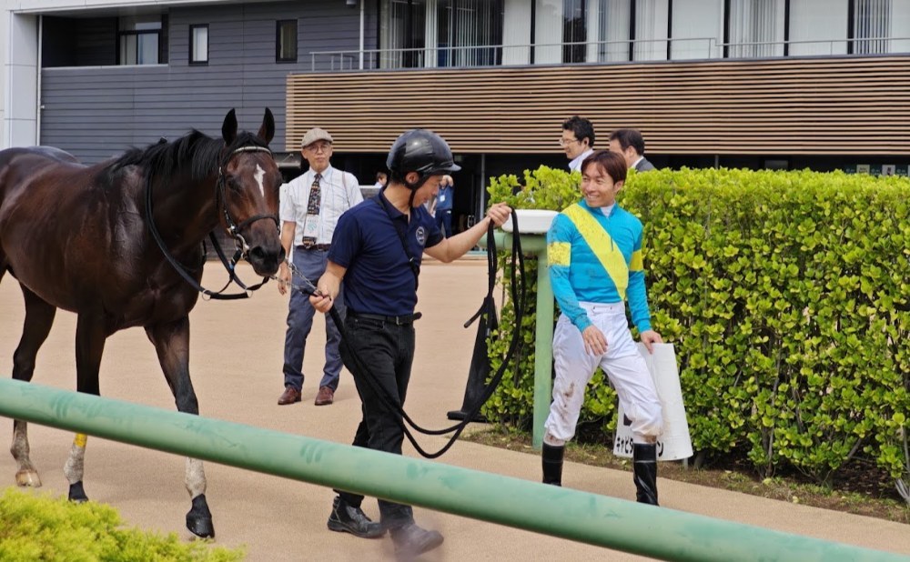 4R 2歳未勝利のキャピタルストーン号と大野拓弥騎手 ①