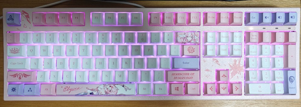 わりとでかいし光ってる