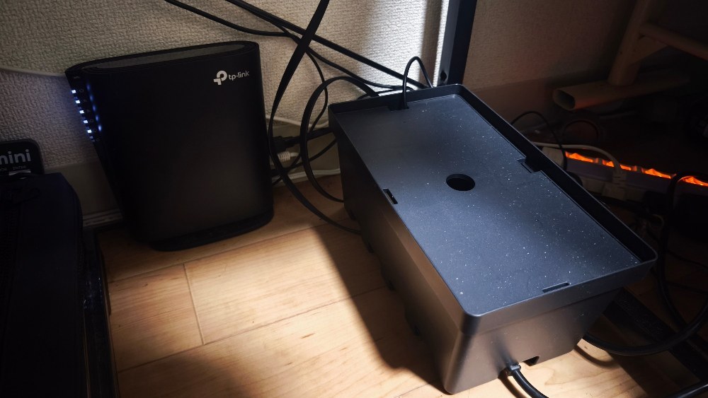 PCの充電器や配線をまとめるやつ