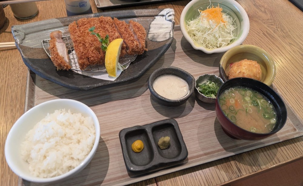 ふじの国ポーク ロースかつ定食