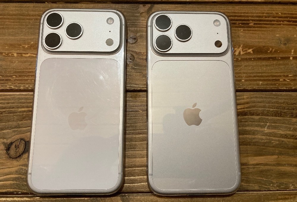 左:iPhone17 Pro Max 右:iPhone18 Pro Max