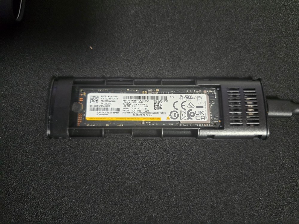256GB SSD取付完了