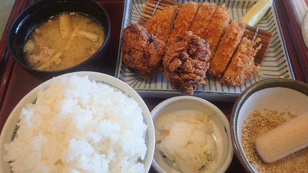 パワフルランチ、調子に乗って大盛りにしたご飯で苦しくなるフラグ