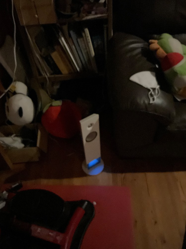 サラウンド左