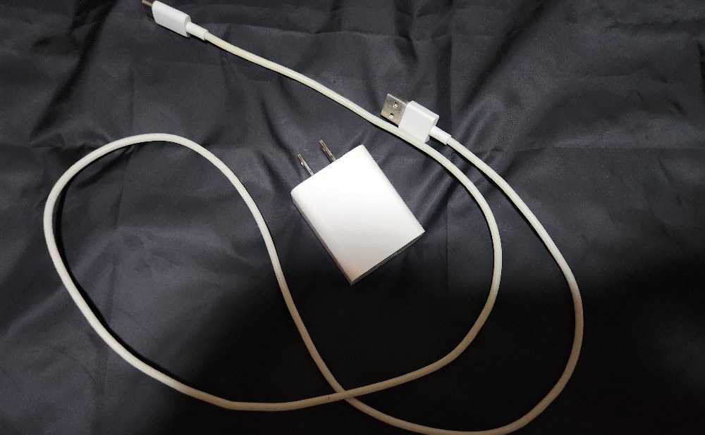 前のスマホの付属品