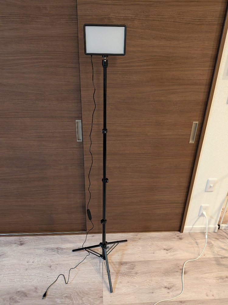 スタンドを伸ばすと約140cm
